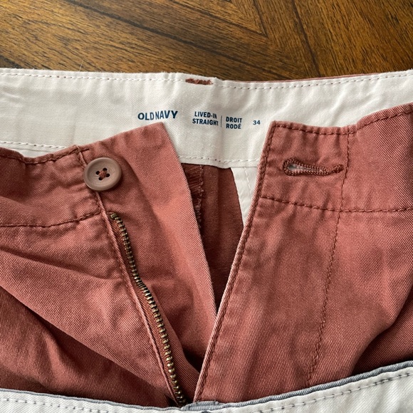 SOLD 2 Pairs of Mens Old Navy Shorts - Picture 3 of 3
